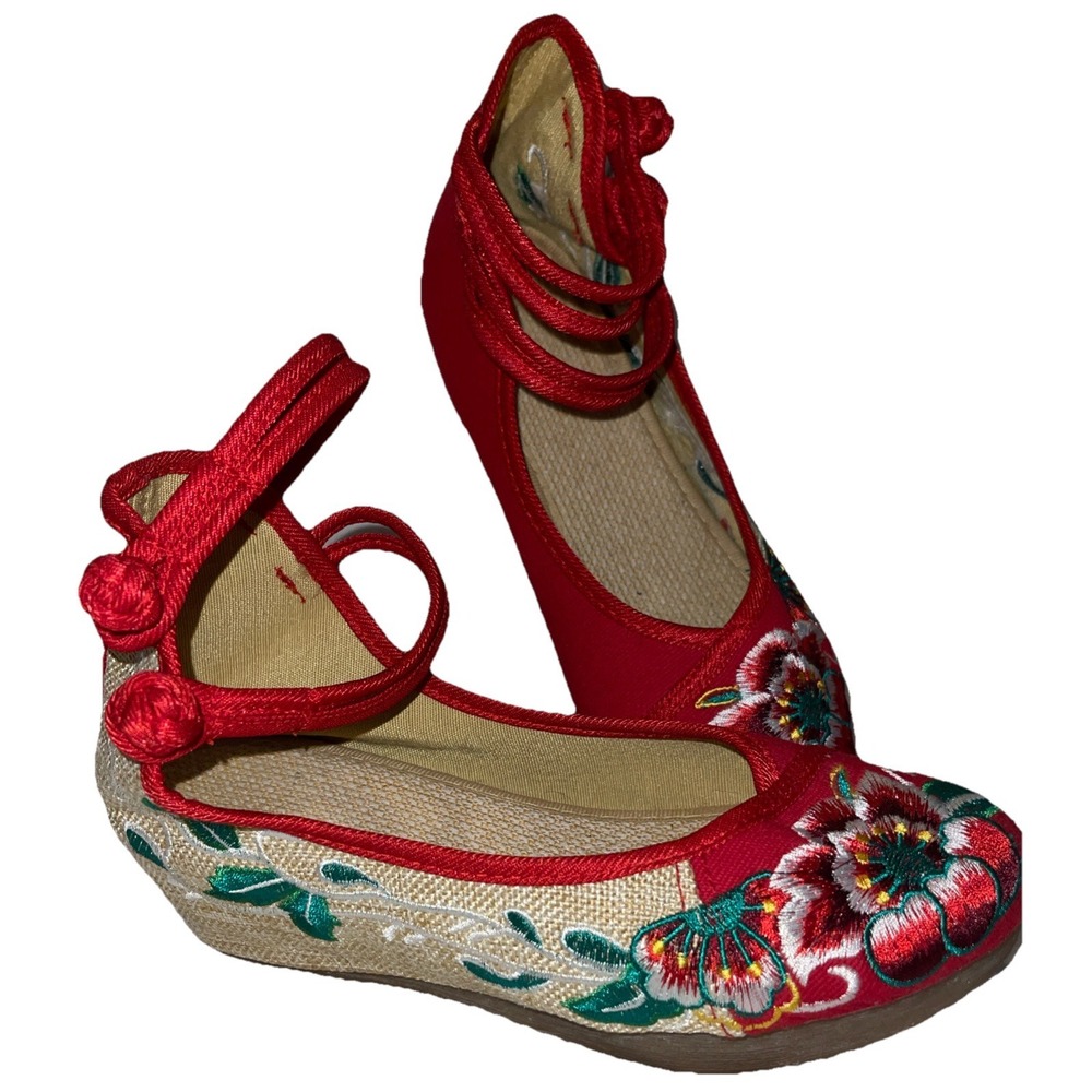 Women‎ Chinese trad Ankle Strap Embroidered Floral 6.5  Round Toe platform Wedge